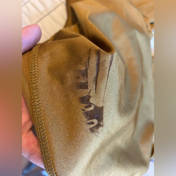 Fabletics Gold Shiny Maternity Activewear Leggings & Nursing Sports Bra - Picture 9 of 9